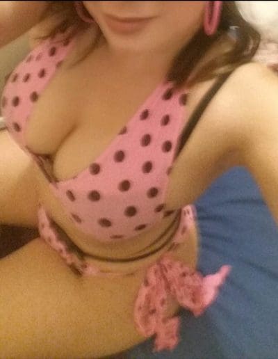 Meldoy bikini waitress